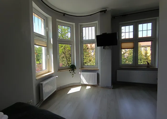 Anders Home 1
